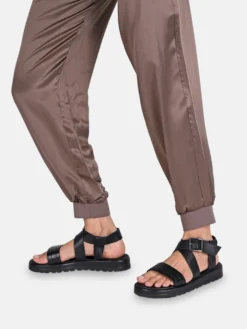 Plateau Sandalen Sandaal JAANE Dames Zwart -Tamaris Winkel 345e48577a37aa144b4600529f5d0806 scaled