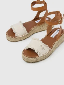 Pepe Jeans Plateau Sandalen Sandaal KATE Dames Bruin / Offwhite -Tamaris Winkel c37966c484a47abe4d7cc7a249ce0597 scaled