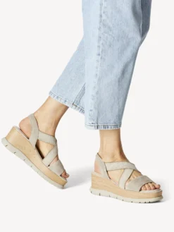 Tamaris Sandalen Met Hak Sandaal Dames Taupe 11 Tamaris Sandalen Met Hak Sandaal Dames Taupe -Tamaris Winkel d9de23d11c239840f51bc747e8503f6d scaled