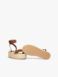 Scalpers Sandalen Met Hak Sandalen Met Riem Sunny Dames Bruin -Tamaris Winkel dc75bd05354d633bb16aee1ced58b42f scaled